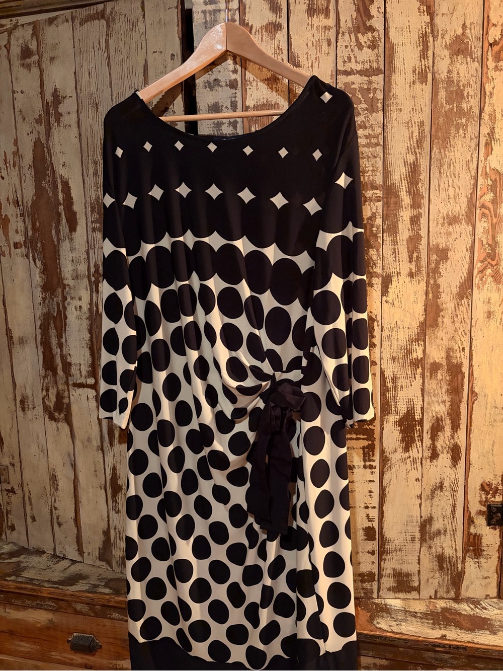 Eloquent Black and White Polka Dot Knee-Length Dress